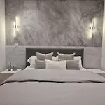 Mercurio Blanco Apartment Leon